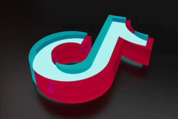 Como ganhar dinheiro no TikTok em 2025: Transforme seu tempo em renda